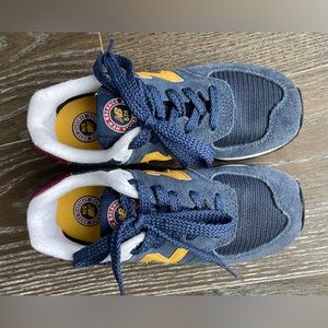 NEW BALANCE  574 Classic Sneaker for boys, size 12.5 little kid